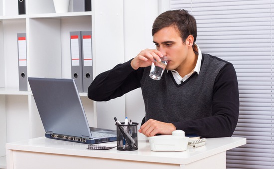 Uống nước gì tốt cho dân văn phòng